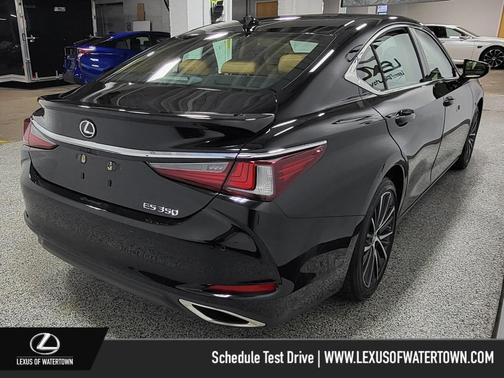 2022 Lexus ES 350 Base