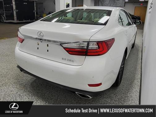 2017 Lexus ES 350 Base