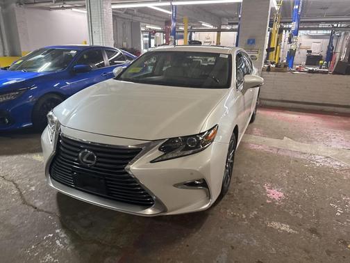 2017 Lexus ES 350 Base