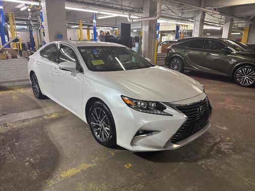 2017 Lexus ES 350 Base