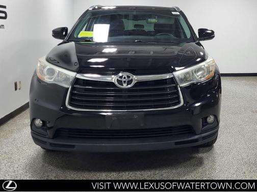Midnight Black Metallic 2016 Toyota Highlander XLE