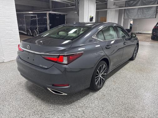2024 Lexus ES 350 Base