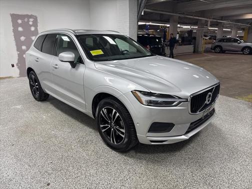 2019 Volvo XC60 T5 Momentum