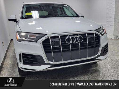 2023 Audi Q7 55 Premium Plus
