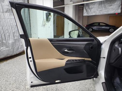 2021 Lexus ES 350 Base