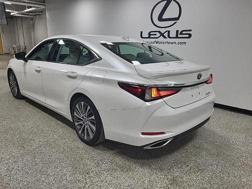 2021 Lexus ES 350 Base
