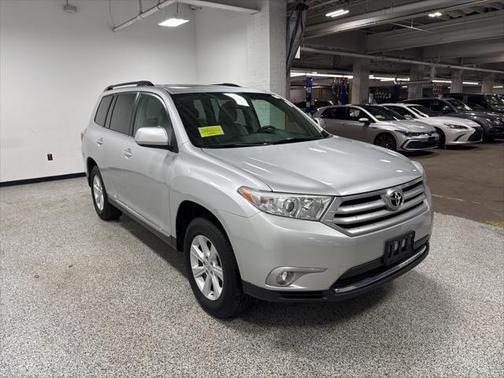2012 Toyota Highlander SE