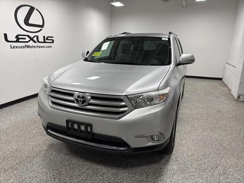 2012 Toyota Highlander SE
