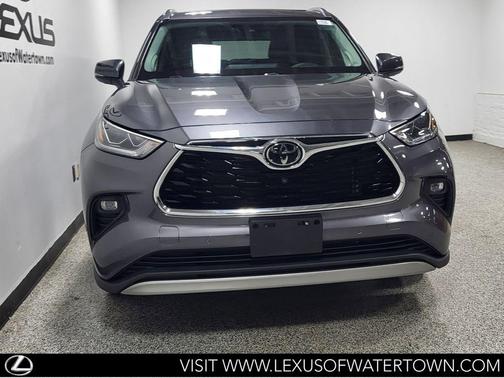 Magnetic Gray Metallic 2021 Toyota Highlander Platinum