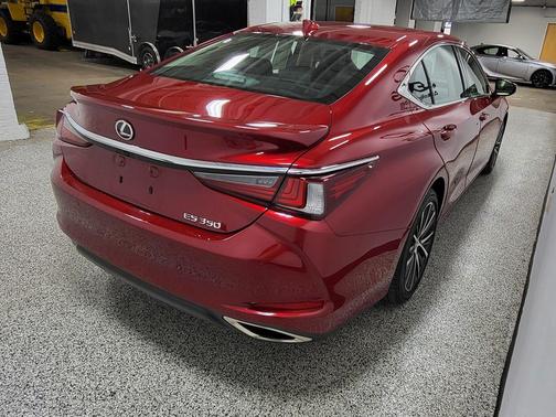 Matador Red Mica 2025 Lexus ES 350 Base