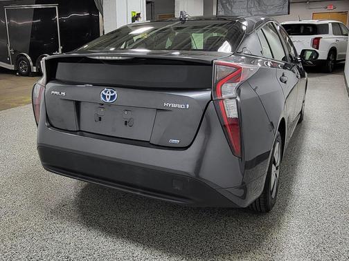 Magnetic Gray Metallic 2016 Toyota Prius Two Eco