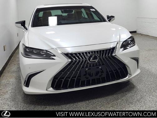 Eminent White Pearl 2024 Lexus ES 300h Base