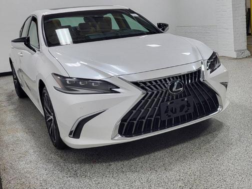 Eminent White Pearl 2024 Lexus ES 300h Base