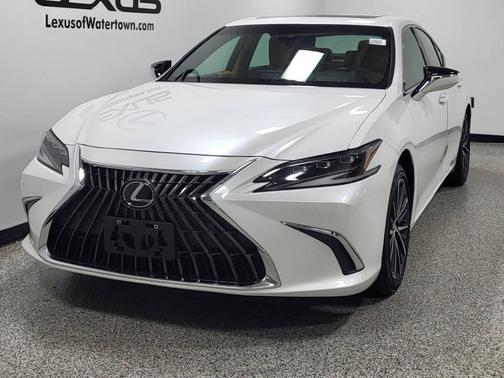 Eminent White Pearl 2024 Lexus ES 300h Base