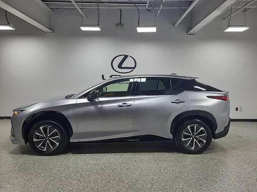 2023 Lexus RZ 450e Premium