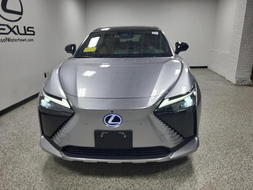 2023 Lexus RZ 450e Premium