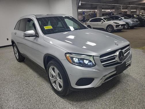 2017 Mercedes-Benz GLC 300 4MATIC