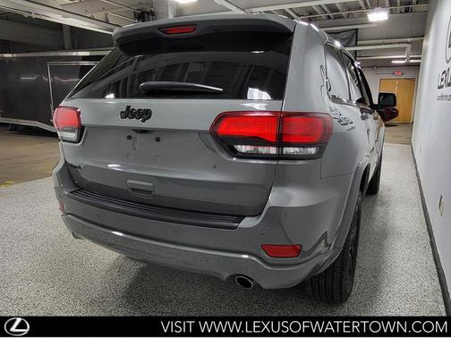 2022 Jeep Grand Cherokee Laredo