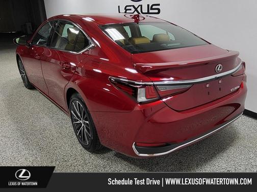 2025 Lexus ES 300h Base
