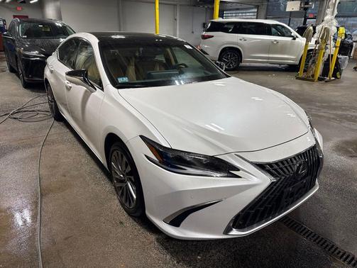 Eminent White Pearl 2024 Lexus ES 350 Ultra Luxury