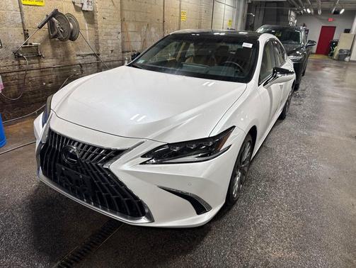 Eminent White Pearl 2024 Lexus ES 350 Ultra Luxury