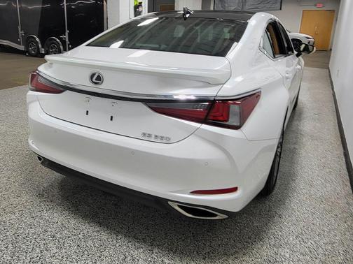 Eminent White Pearl 2024 Lexus ES 350 Ultra Luxury