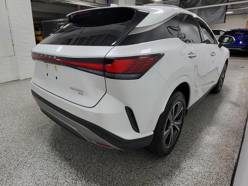 Eminent White Pearl 2024 Lexus RX 350 Premium