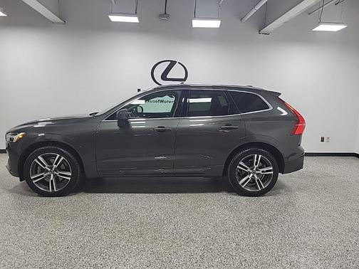 2018 Volvo XC60 T6 Momentum