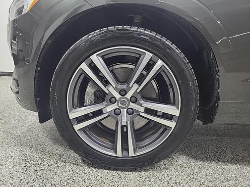 2018 Volvo XC60 T6 Momentum