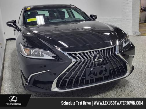 2023 Lexus ES 300h Base