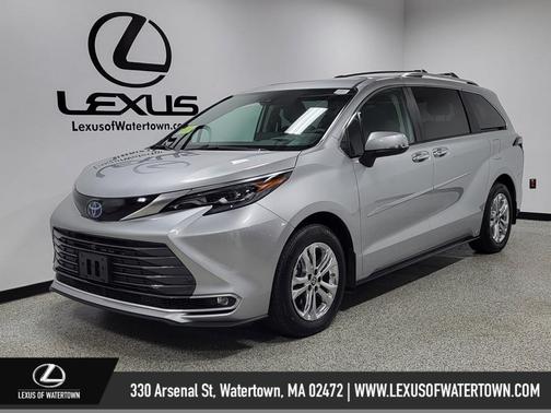 2024 Toyota Sienna Platinum 7 Passenger
