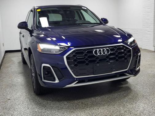 Navarra Blue Metallic 2025 Audi Q5 45 S line Premium Plus