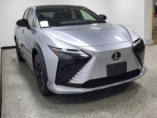 Iridium 2026 Lexus RZ 450e Premium