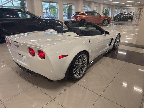 Arctic White 2013 Chevrolet Corvette 427