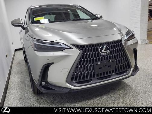 2025 Lexus NX 450h+ Luxury