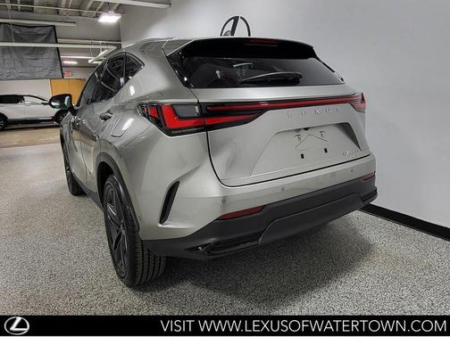 2025 Lexus NX 450h+ Luxury
