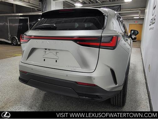 2025 Lexus NX 450h+ Luxury