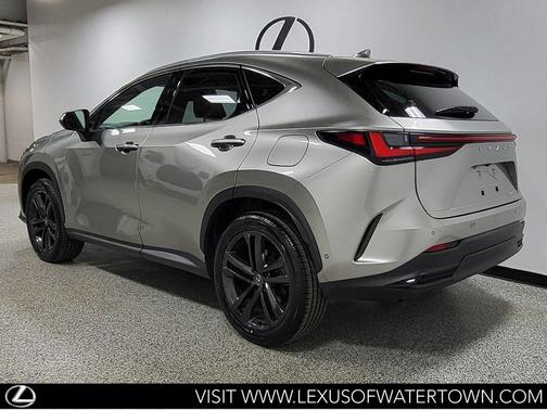2025 Lexus NX 450h+ Luxury