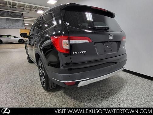 Crystal Black Pearl 2021 Honda Pilot AWD Elite