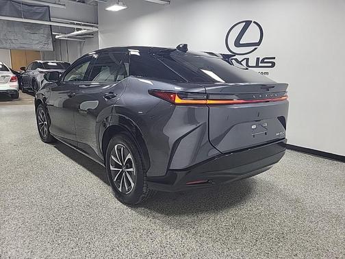 2023 Lexus RZ 450e Premium