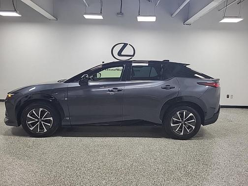 2023 Lexus RZ 450e Premium