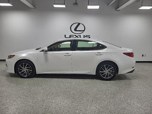2016 Lexus ES 350 Base