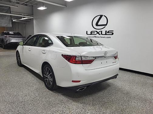 2016 Lexus ES 350 Base