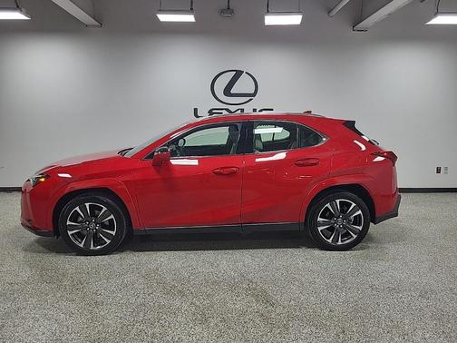 2025 Lexus UX 300h Premium