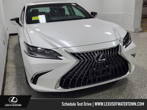 2024 Lexus ES 300h Ultra Luxury