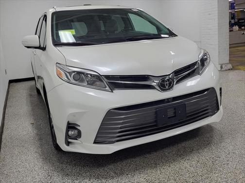2020 Toyota Sienna Limited Premium