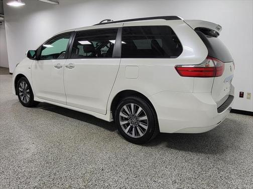 2020 Toyota Sienna Limited Premium