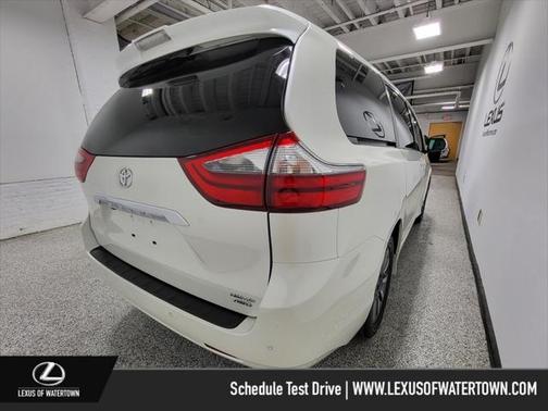 2020 Toyota Sienna Limited Premium
