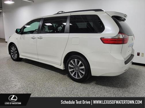 2020 Toyota Sienna Limited Premium
