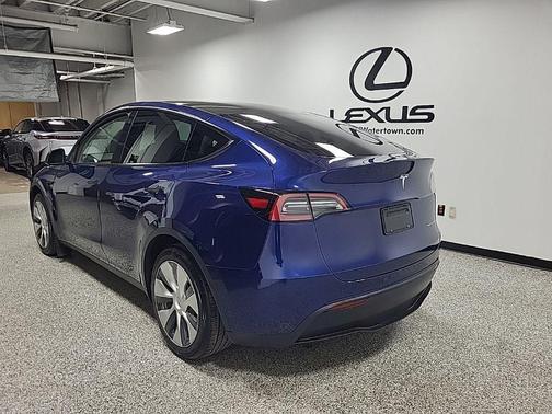 2022 Tesla Model Y Long Range Dual Motor All-Wheel Drive